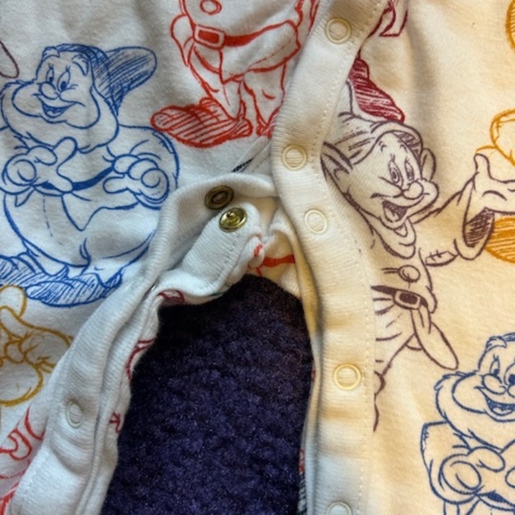 Gap Seven dwarfs Disney onesie - 0-3 months - Picture 4 of 4